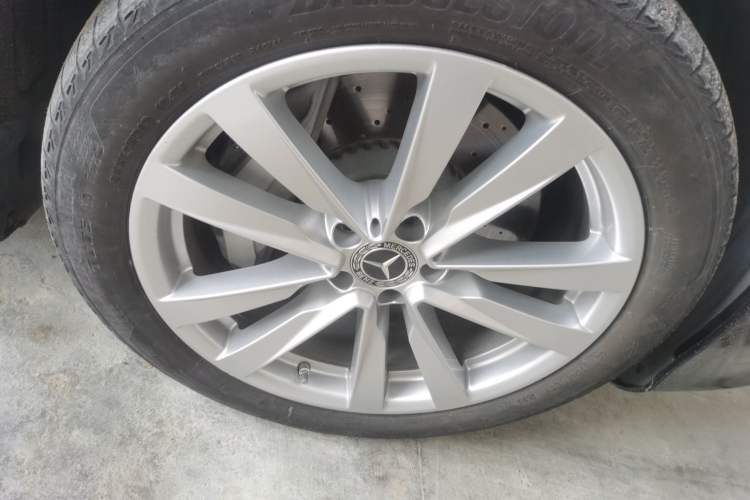 Used Mercedes-Benz S-Class 2023 Updated S 400 L Business Version Right Front Wheel Hub