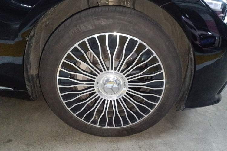 Used Mercedes-Benz S-Class 2023 S 400 L Business Model Right Front Wheel Hub