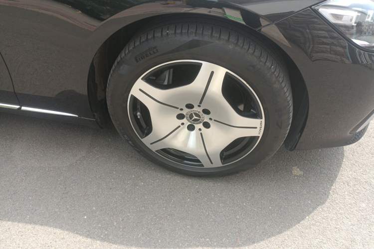 Used Mercedes-Benz S-Class 2023 Updated S 400 L Business Version Right Front Wheel Hub