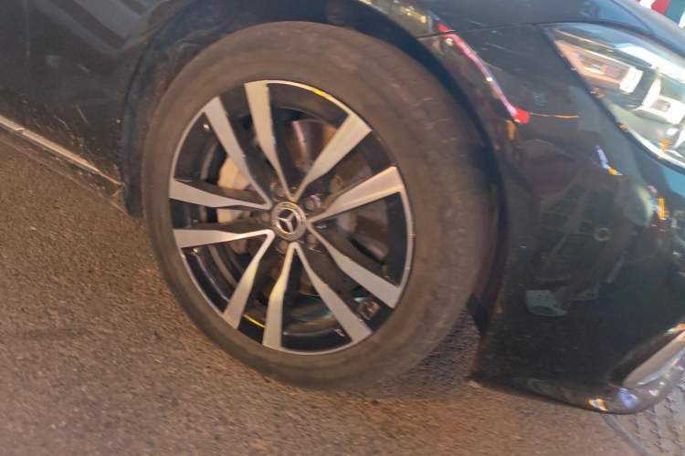Used Mercedes-Benz S-Class 2023 Updated S 400 L Luxury Edition Right Front Wheel Hub