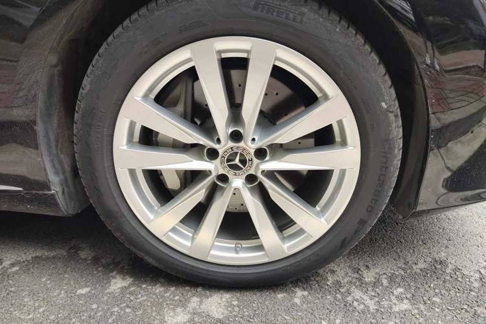 Used Mercedes-Benz S-Class 2023 S 400 L Business Model Right Front Wheel Hub