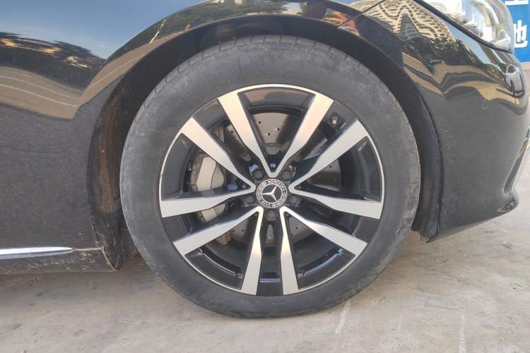 Used Mercedes-Benz S-Class 2023 Updated S 400 L Luxury Edition Right Front Wheel Hub