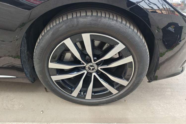 Used Mercedes-Benz S-Class 2023 Updated S 400 L Luxury Edition Right Front Wheel Hub