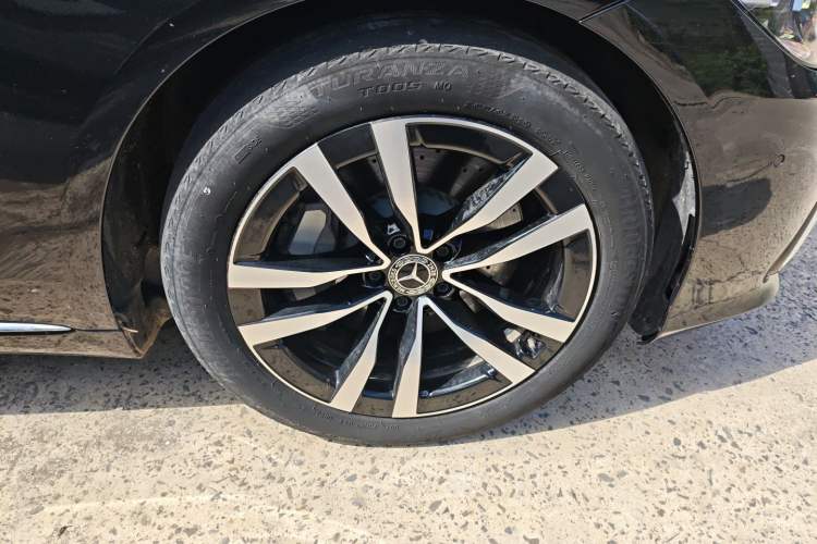 Used Mercedes-Benz S-Class 2023 Updated S 400 L Luxury Edition Right Front Wheel Hub