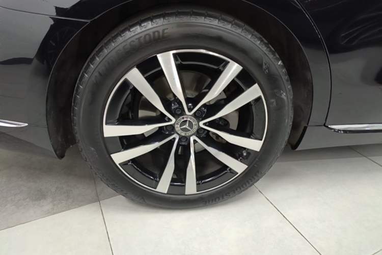 Used Mercedes-Benz S-Class 2023 Updated S 400 L Luxury Edition Right Rear Wheel Hub
