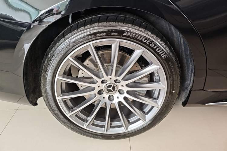 Used Mercedes-Benz S-Class 2023 Restyled S 450 L 4MATIC Right Rear Wheel Hub