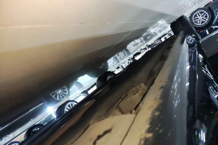 Used Mercedes-Benz S-Class 2023 S 400 L Business Model Right Side Sill
