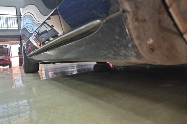 Used Mercedes-Benz S-Class 2023 Updated S 400 L Business Version Right Side Sill