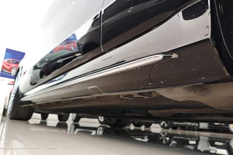 Used Mercedes-Benz S-Class 2023 Restyled S 450 L 4MATIC Right Side Sill
