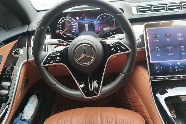 Used Mercedes-Benz S-Class 2023 Updated S 400 L Luxury Edition Steering Wheel