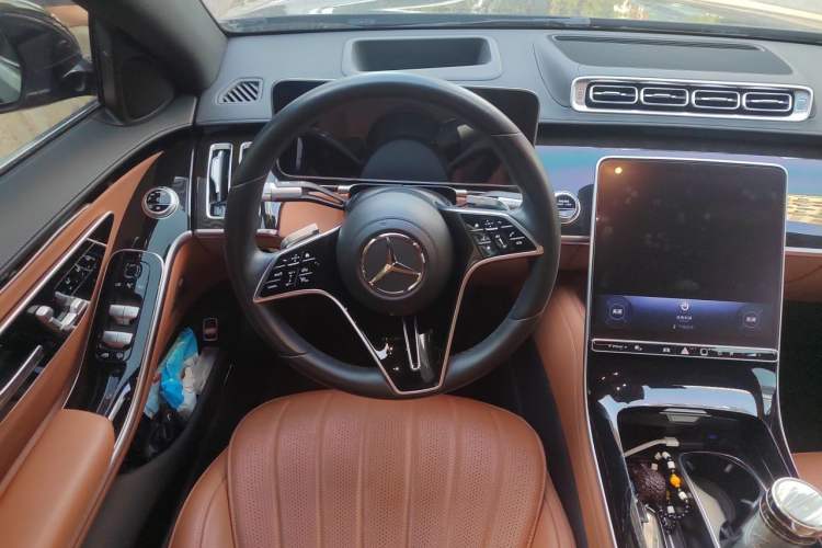 Used Mercedes-Benz S-Class 2023 Updated S 400 L Luxury Edition Steering Wheel