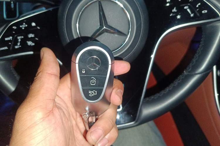 Used Mercedes-Benz S-Class 2023 S 400 L Business Model Vehicle Key