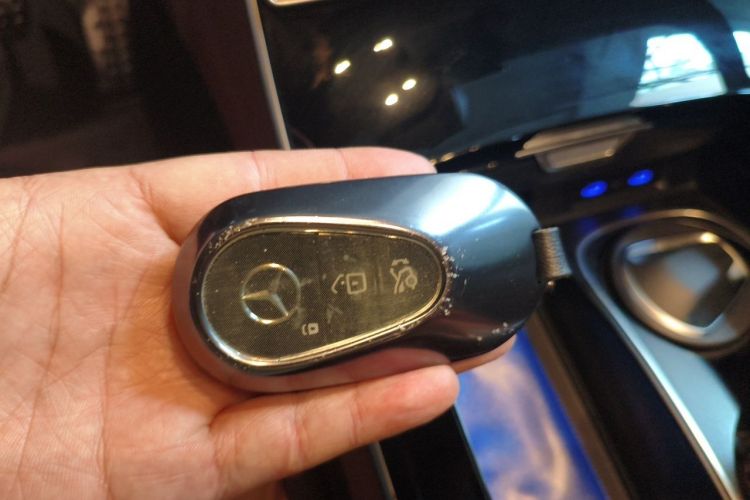 Used Mercedes-Benz S-Class 2023 S 450 L 4MATIC Vehicle Key