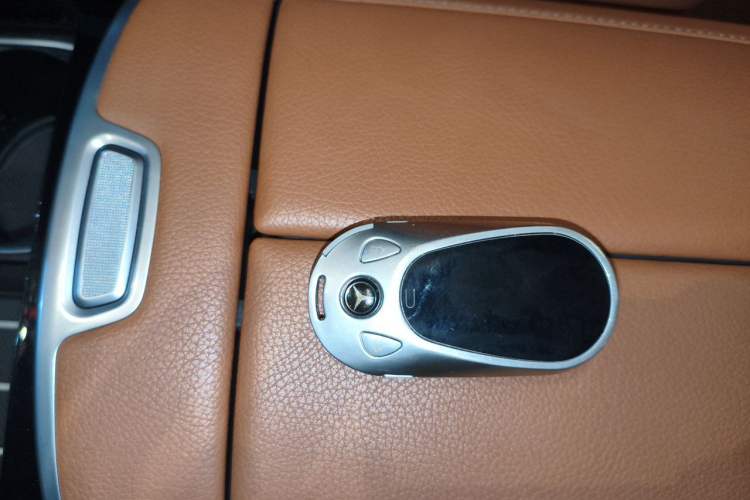 Used Mercedes-Benz S-Class 2023 S 450 L 4MATIC Vehicle Key