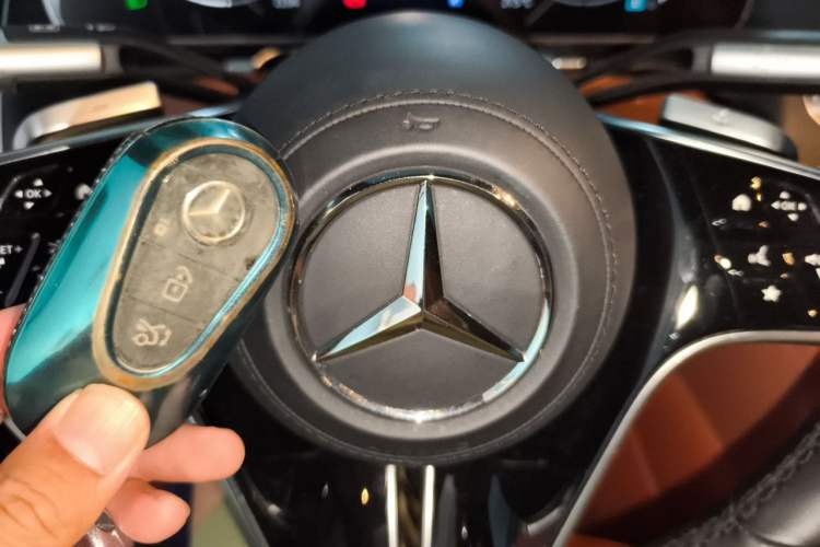 Used Mercedes-Benz S-Class 2023 Updated S 400 L Business Version Vehicle Key