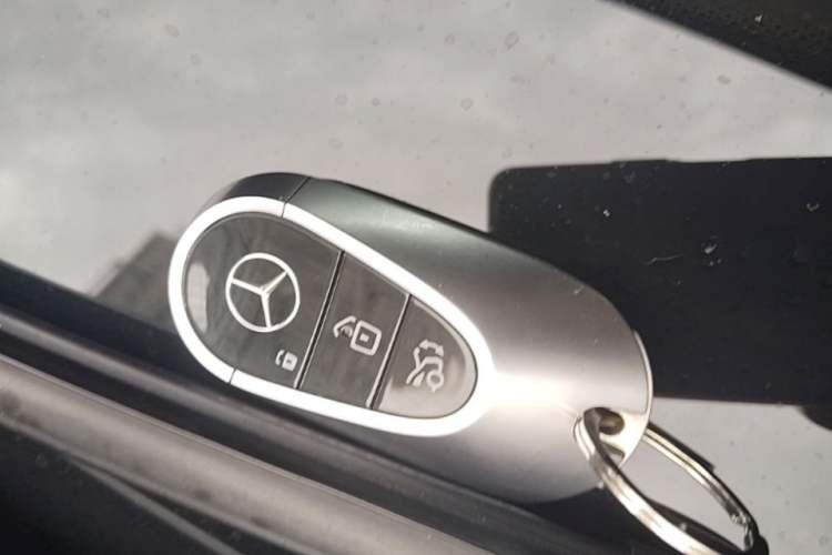 Used Mercedes-Benz S-Class 2023 S 450 L 4MATIC Vehicle Key