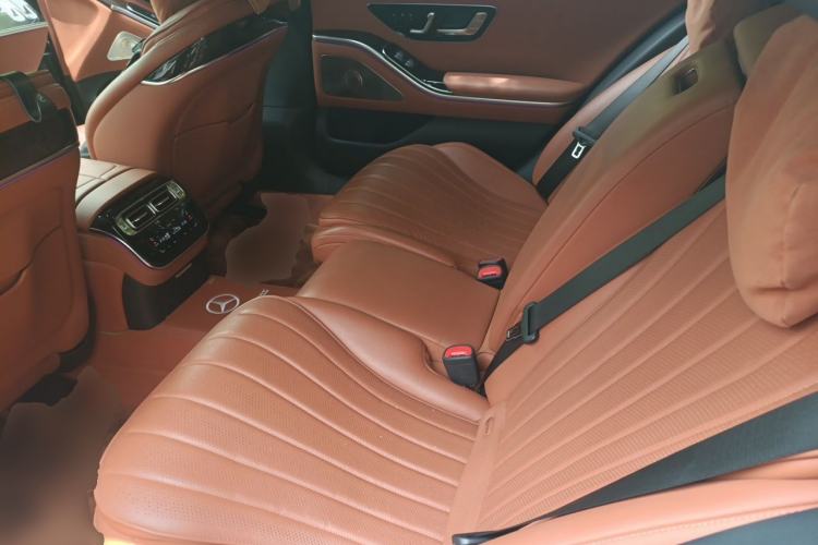 Used Mercedes-Benz S-Class 2023 S 400 L Luxury Model Left Rear Seat
