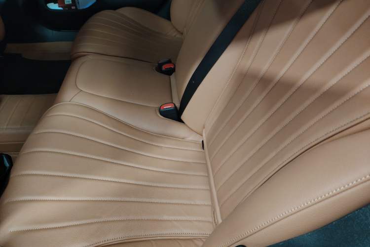 Used Mercedes-Benz S-Class 2023 Updated S 400 L Business Version Interior 4