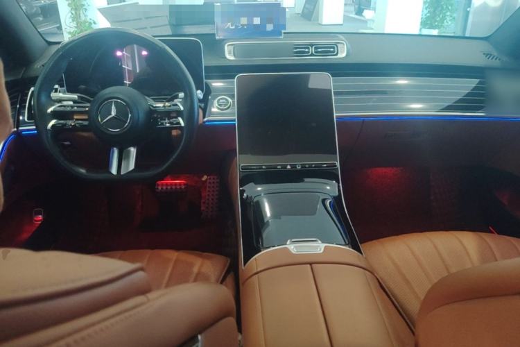 Used Mercedes-Benz S-Class 2024 S 450 L 4MATIC Center Console