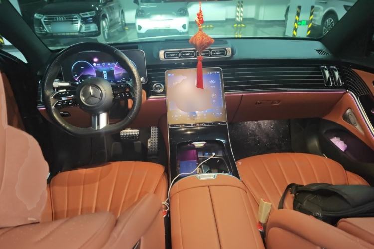 Used Mercedes-Benz S-Class 2024 S 450 L 4MATIC Center Console