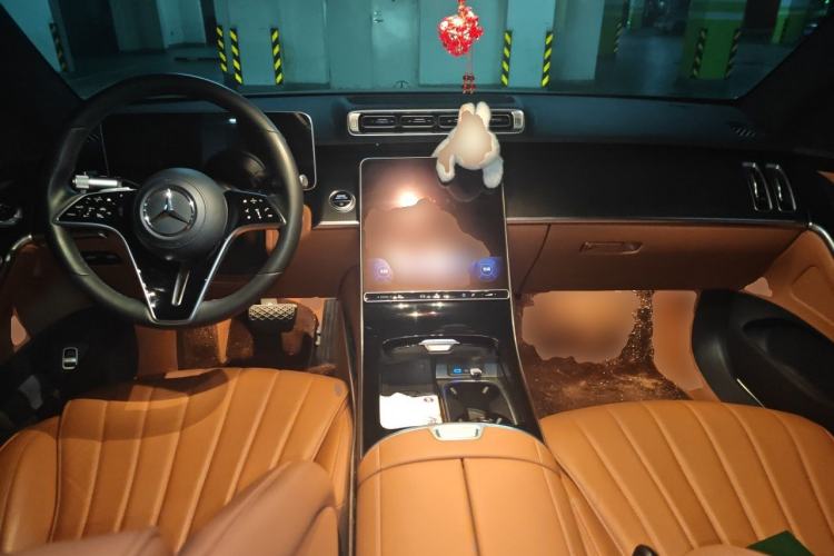 Used Mercedes-Benz S-Class 2024 S 400 L Business Model Center Console
