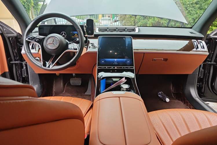 Used Mercedes-Benz S-Class 2024 S 400 L Business Model Center Console