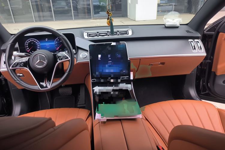 Used Mercedes-Benz S-Class 2024 S 400 L Business Model Center Console