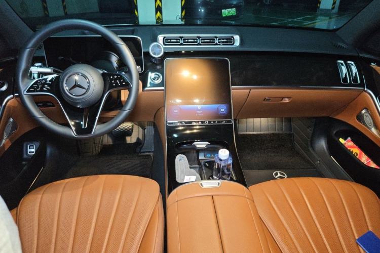 Used Mercedes-Benz S-Class 2024 Restyled S 400 L Luxury Edition Center Console