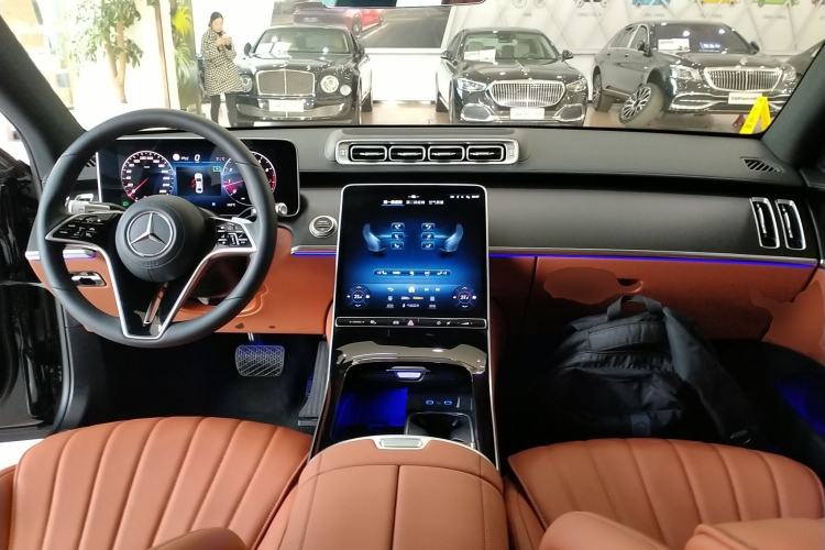 Used Mercedes-Benz S-Class 2024 Restyled S 400 L Business Version Center Console