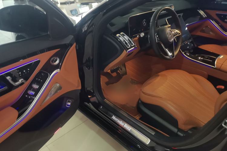 Used Mercedes-Benz S-Class 2024 S 400 L Luxury Model Driver Seat