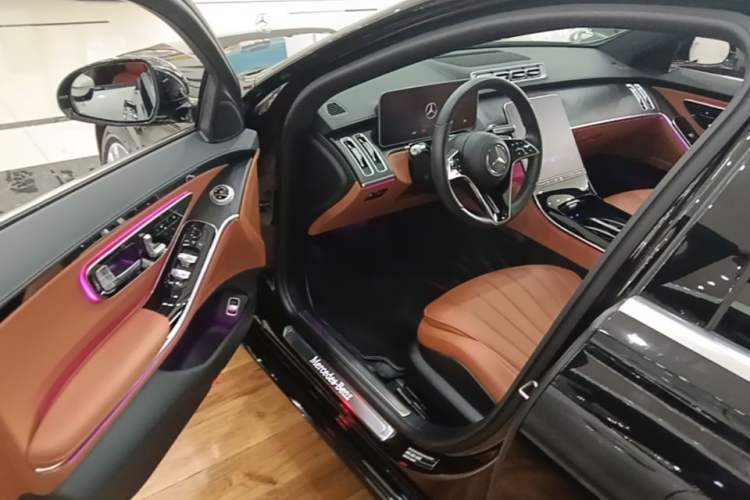 Used Mercedes-Benz S-Class 2024 Restyled S 400 L Business Version Driver Seat