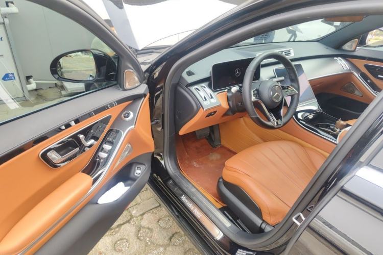 Used Mercedes-Benz S-Class 2024 Restyled S 400 L Business Version Driver Seat
