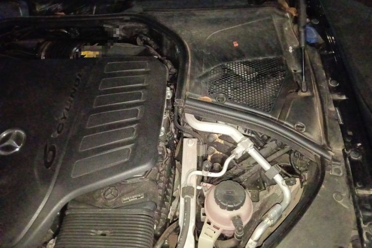 Used Mercedes-Benz S-Class 2024 S 450 L 4MATIC Engine Bay Left