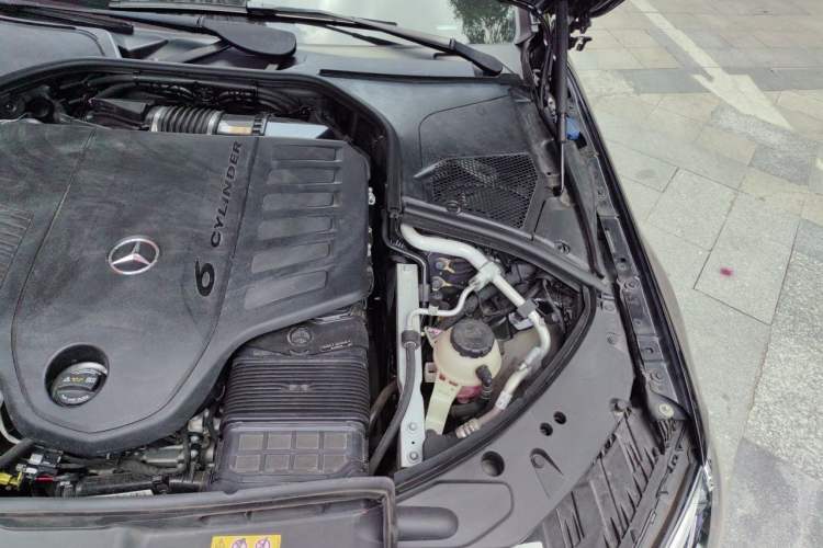 Used Mercedes-Benz S-Class 2024 S 400 L Luxury Model Engine Bay Left