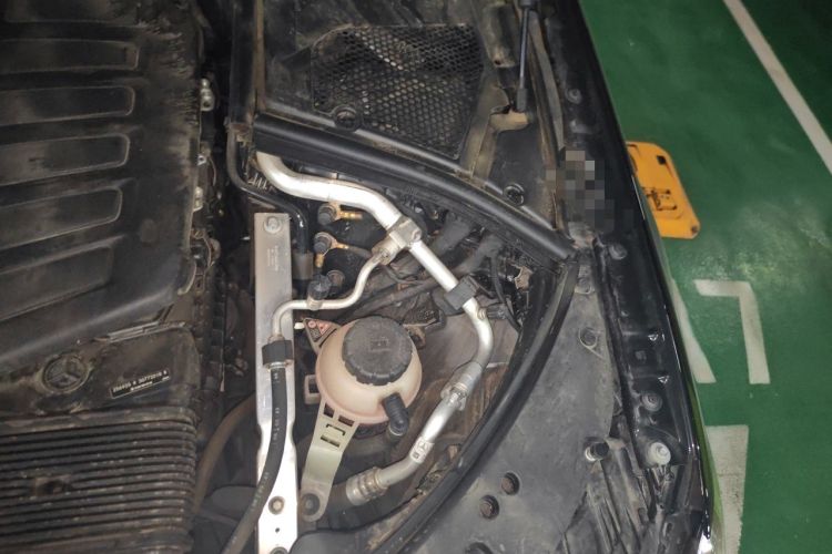 Used Mercedes-Benz S-Class 2024 S 400 L Business Model Engine Bay Left