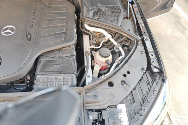 Used Mercedes-Benz S-Class 2024 Restyled S 400 L Business Version Engine Bay Left