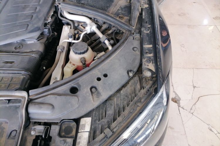 Used Mercedes-Benz S-Class 2024 S 400 L Business Model Engine Bay Left
