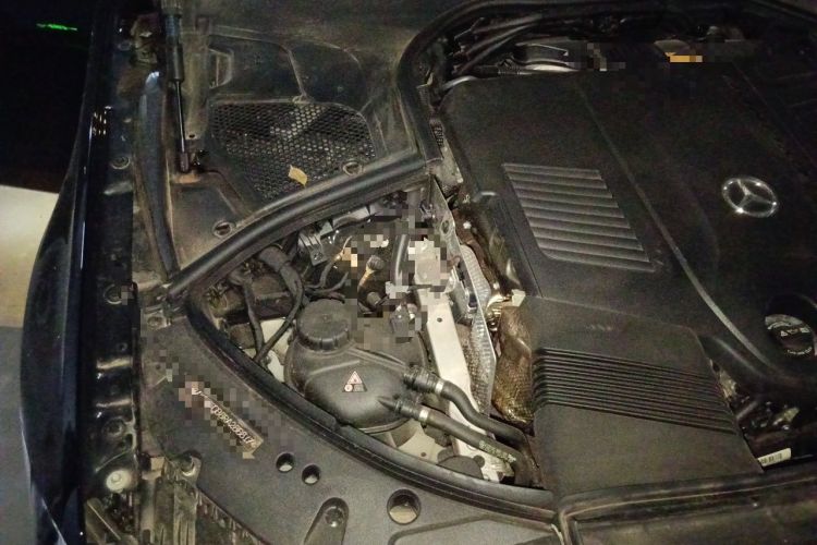 Used Mercedes-Benz S-Class 2024 S 450 L 4MATIC Engine Bay Right
