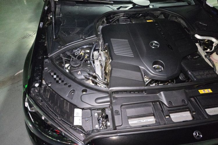 Used Mercedes-Benz S-Class 2024 Restyled S 400 L Luxury Edition Engine Bay Right