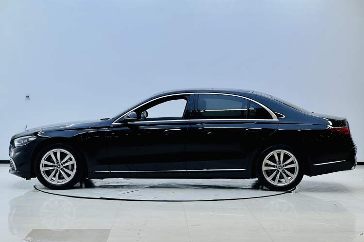 Used Mercedes-Benz S-Class 2024 S 400 L Business Model Exterior 1