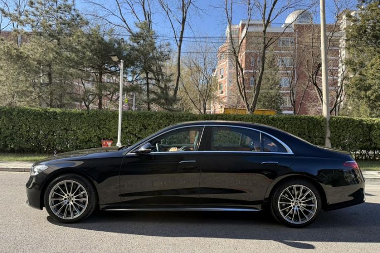 Used Mercedes-Benz S-Class 2024 S 450 L 4MATIC Exterior 2