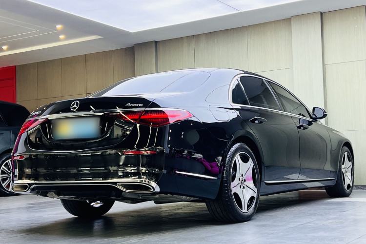Used Mercedes-Benz S-Class 2024 Restyled S 400 L Luxury Edition Exterior 3