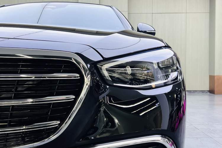Used Mercedes-Benz S-Class 2024 Restyled S 400 L Luxury Edition Exterior 4
