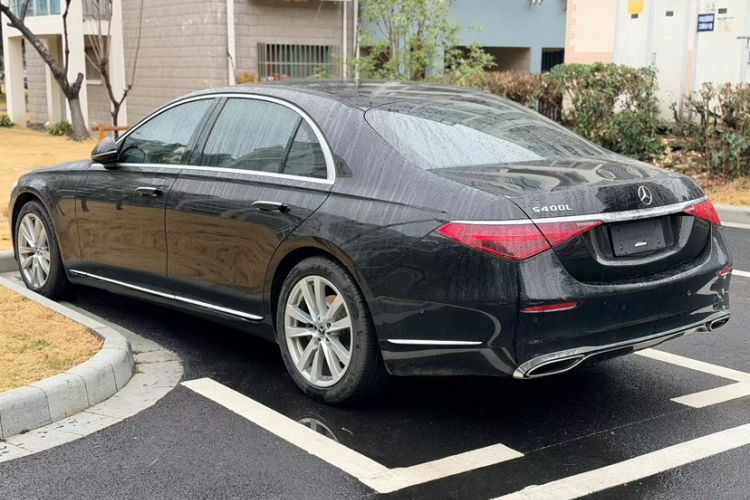 Used Mercedes-Benz S-Class 2024 S 400 L Business Model Exterior 4