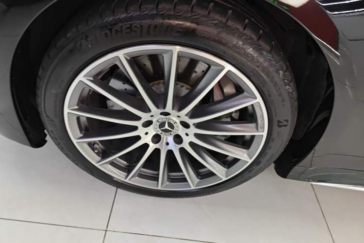 Used Mercedes-Benz S-Class 2024 S 450 L 4MATIC Exterior 4
