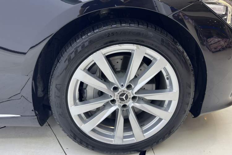 Used Mercedes-Benz S-Class 2024 S 400 L Business Model Exterior 4