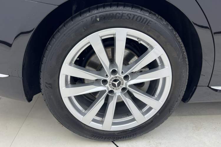 Used Mercedes-Benz S-Class 2024 S 400 L Business Model Exterior 5