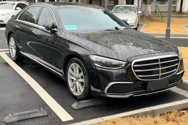 Used Mercedes-Benz S-Class 2024 S 400 L Business Model Exterior 5