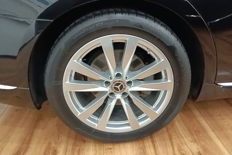 Used Mercedes-Benz S-Class 2024 Restyled S 400 L Business Version Exterior 5