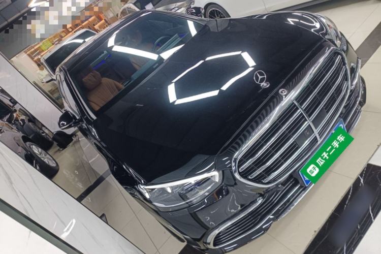 Used Mercedes-Benz S-Class 2024 S 400 L Luxury Model Front Right 45 Deg